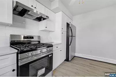 133 Summit Avenue, Elmwood Park, NJ 07407 - Photo 32