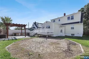 133 Summit Ave, Elmwood Park, NJ 07407 - Photo 6