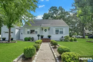 10 Knickerbocker Rd, Demarest, NJ 07627 - Photo 1