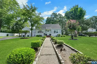 10 Knickerbocker Road, Demarest, NJ 07627 - Photo 12