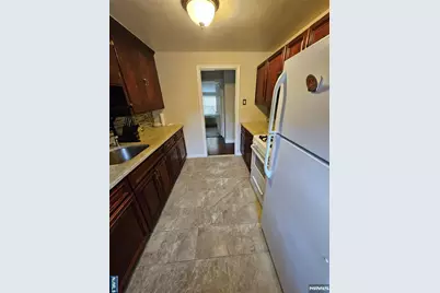 159 Ridge Avenue 2 #2, Bloomfield, NJ 07003 - Photo 2