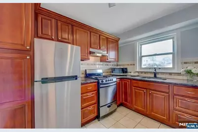 370 Esplanade 21 #21, Hackensack, NJ 07601 - Photo 4