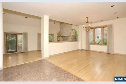 255 Westervelt Lane, Mahwah, NJ 07430 - Photo 12