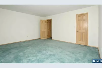 255 Westervelt Lane, Mahwah, NJ 07430 - Photo 24