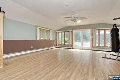 593 Westwood Avenue, River Vale Township, NJ 07675 - Photo 28