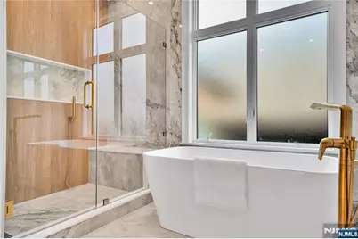 306 Coolidge Avenue, Fort Lee, NJ 07024 - Photo 32