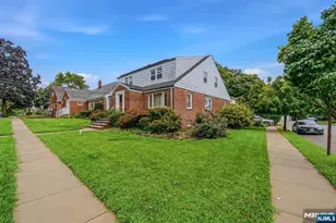 98 Baldwin Pl, Bloomfield, NJ 07003 - Photo 4