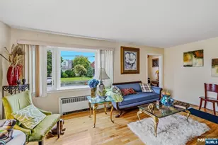 98 Baldwin Pl, Bloomfield, NJ 07003 - Photo 8