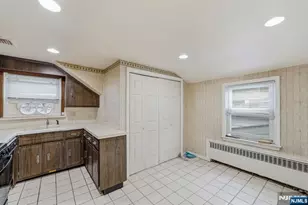 98 Baldwin Pl, Bloomfield, NJ 07003 - Photo 30