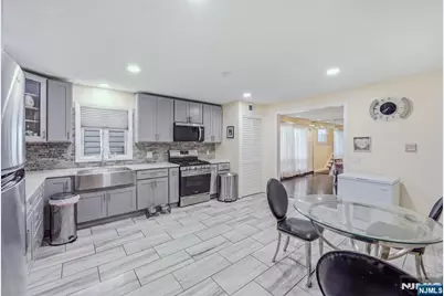 98 Baldwin Place, Bloomfield, NJ 07003 - Photo 24