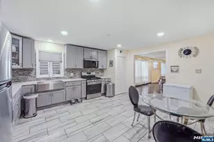 98 Baldwin Pl, Bloomfield, NJ 07003 - Photo 24
