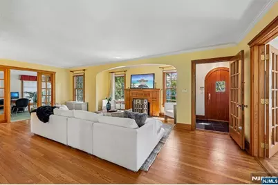 402 Mountain Avenue, Ridgewood, NJ 07450 - Photo 8