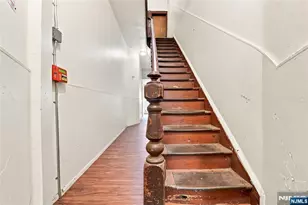 913 Summit Ave, Union City, NJ 07087 - Photo 10
