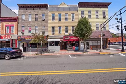 913 Summit Avenue, Union City, NJ 07087 - Photo 1