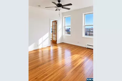 7812 Hudson Avenue E3 #E3, North Bergen, NJ 07047 - Photo 2