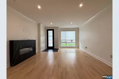 475 Oakdene Avenue 1 #1, Cliffside Park, NJ 07010 - Photo 8