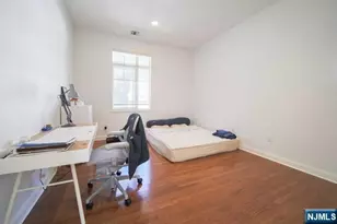 148 Hudson Cove 148, Edgewater, NJ 07020 - Photo 24