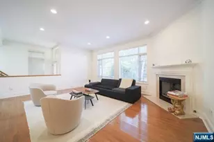 148 Hudson Cove 148, Edgewater, NJ 07020 - Photo 6