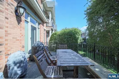 148 Hudson Cove 148 #148, Edgewater, NJ 07020 - Photo 32