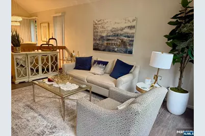 121 Frank Court 121 #121, Mahwah, NJ 07430 - Photo 6