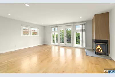 6 Grand Cove Way A06 #A06, Edgewater, NJ 07020 - Photo 8