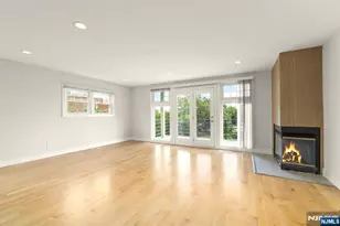 6 Grand Cove Way A06, Edgewater, NJ 07020 - Photo 8