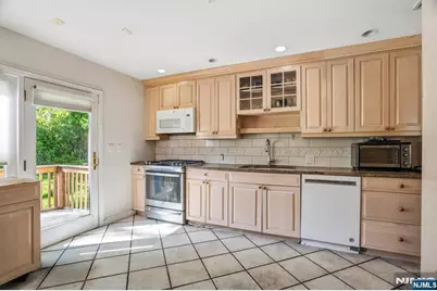 646 Teaneck Road, Teaneck Township, NJ 07666 - Photo 4