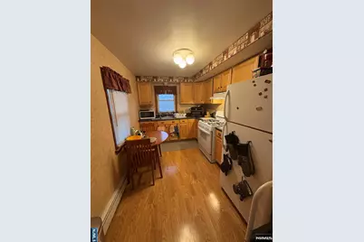 839 Riverside Avenue 2 #2, Lyndhurst Township, NJ 07071 - Photo 8