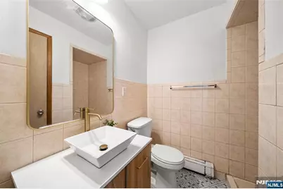 639 6th Street, Carlstadt, NJ 07072 - Photo 22