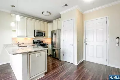 55 E Emerson Plaza 203 #203, Emerson, NJ 07630 - Photo 10