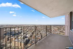 6040 Blvd East 34J, West New York, NJ 07093 - Photo 4