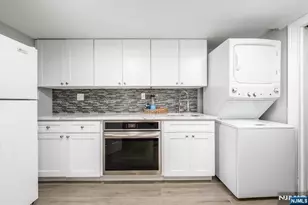 535 Willow Ave, Lyndhurst Township, NJ 07071 - Photo 24