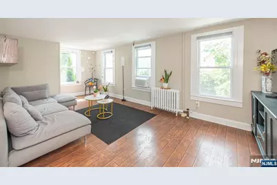 39 Midland Avenue 2 #2, Montclair, NJ 07042 - Photo 4