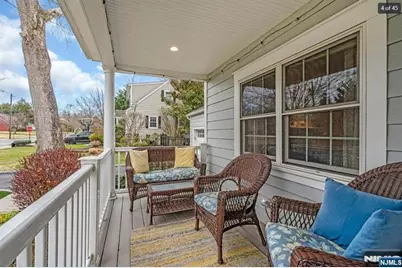 709 Albert Place, Ridgewood, NJ 07450 - Photo 2