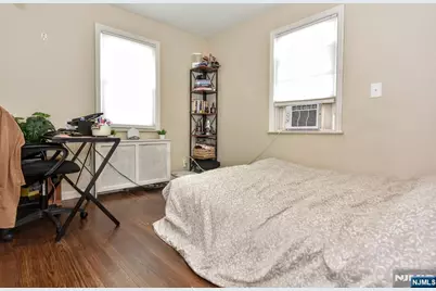 420 Prospect Avenue, Bergenfield, NJ 07621 - Photo 18