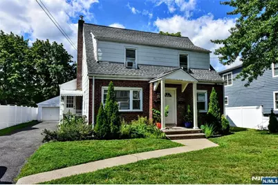420 Prospect Avenue, Bergenfield, NJ 07621 - Photo 2