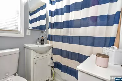 420 Prospect Avenue, Bergenfield, NJ 07621 - Photo 20