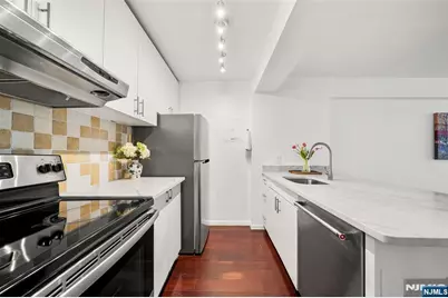 333 Grand Avenue 2M #2M, Palisades Park, NJ 07650 - Photo 6