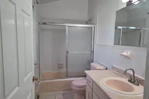 2385 7th Street B, Fort Lee, NJ 07024 - Photo 12
