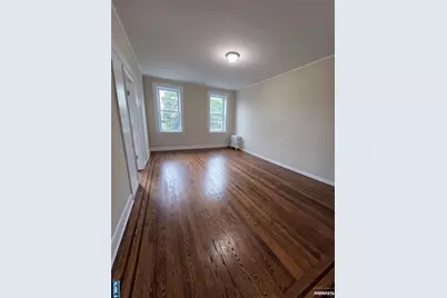 407 Highland Avenue C6 #C6, Palisades Park, NJ 07650 - Photo 2