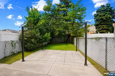 731 Humboldt Street, Secaucus, NJ 07094 - Photo 22