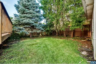 65 W Shore Avenue, Dumont, NJ 07628 - Photo 30