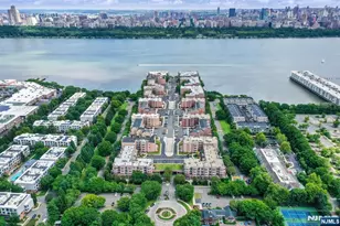 403 Livingston Ct N403, Edgewater, NJ 07020 - Photo 1