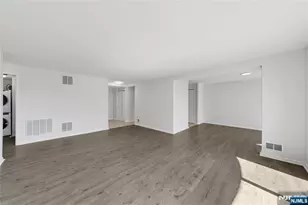 403 Livingston Ct N403, Edgewater, NJ 07020 - Photo 8