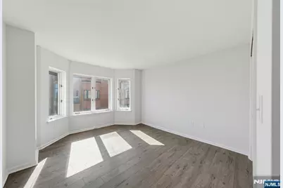 403 Livingston Court N403 #N403, Edgewater, NJ 07020 - Photo 30