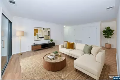 107 Indian Hollow Court 107 #107, Mahwah, NJ 07430 - Photo 6