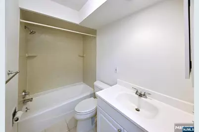 107 Indian Hollow Court 107 #107, Mahwah, NJ 07430 - Photo 18