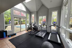 567 Windsor Dr 712, Palisades Park, NJ 07650 - Photo 18