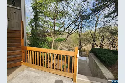 567 Windsor Drive 712 #712, Palisades Park, NJ 07650 - Photo 4