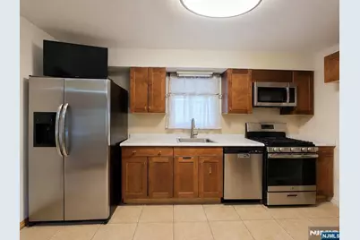 312 Passaic Avenue, Hasbrouck Heights, NJ 07604 - Photo 8
